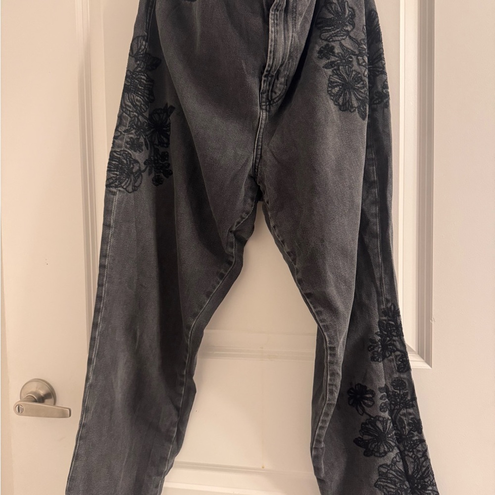 American Eagle Outfitters Gray Jeans with Black Floral Embroidery